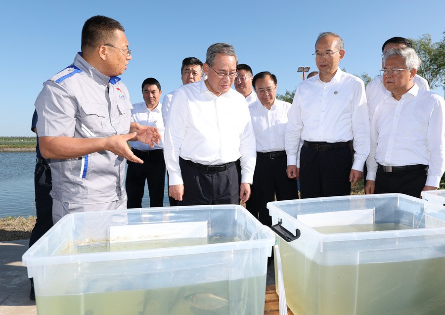 李强在黑龙江、吉林调研时强调 多措并举稳产增产 全力夺取秋粮丰收 持续提升农业综合生产能力确保粮食安全